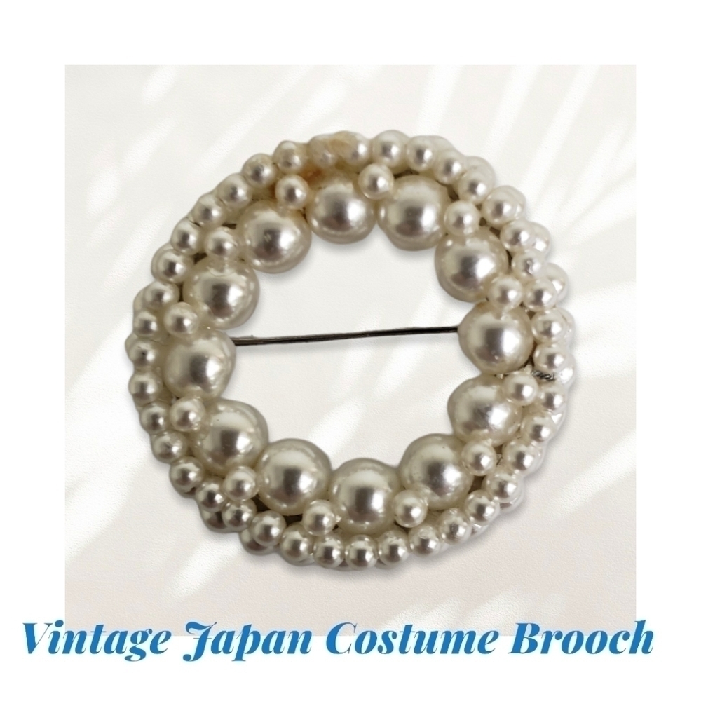 Vintage Costume Jewelry Circle Brooch Faux Pearls Made in Japan